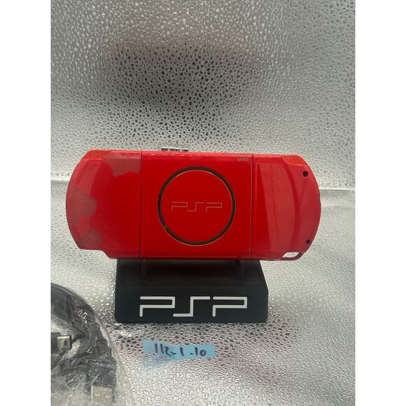 psp 3000 w/charger & new battery black/red - Picture 6 of 7